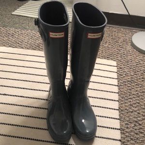 Light grey Hunter boots